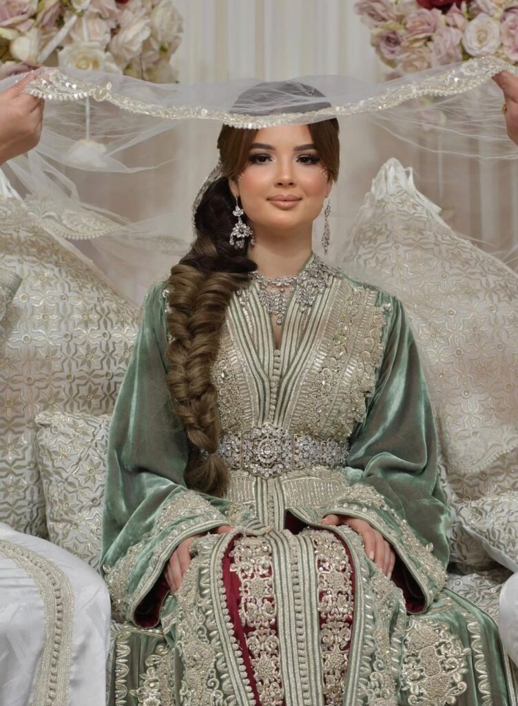 Mariée en tenue traditionnelle à Event Palace