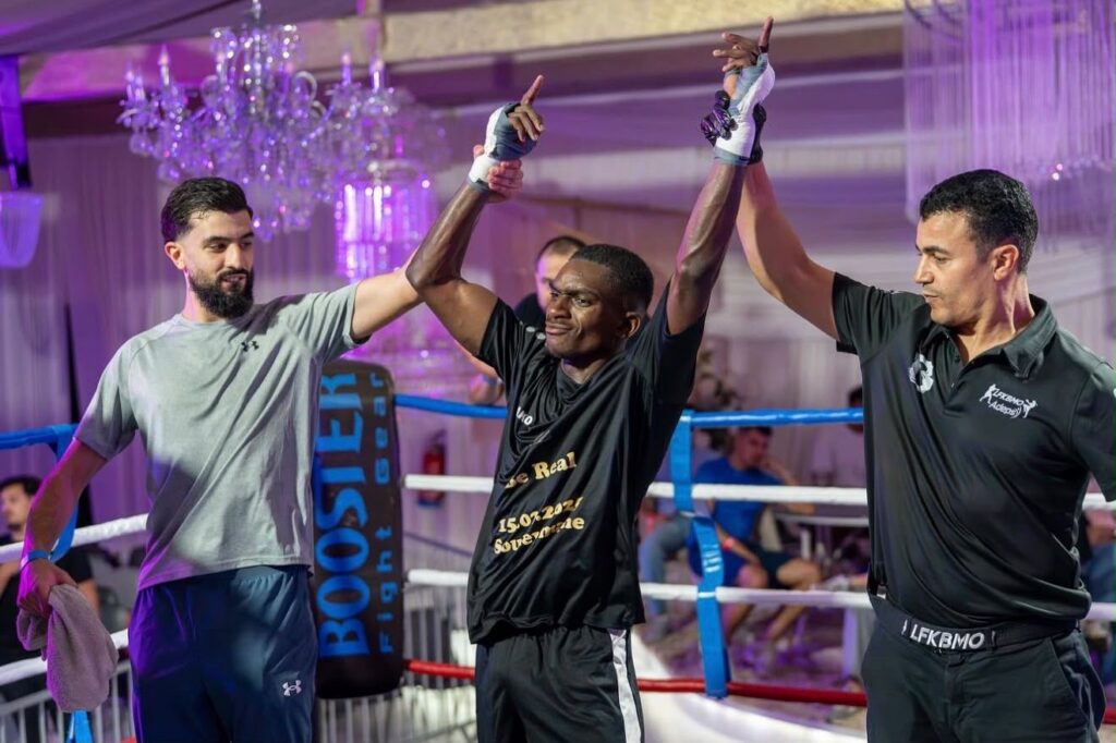 Remise de titre sur le ring à Event Palace