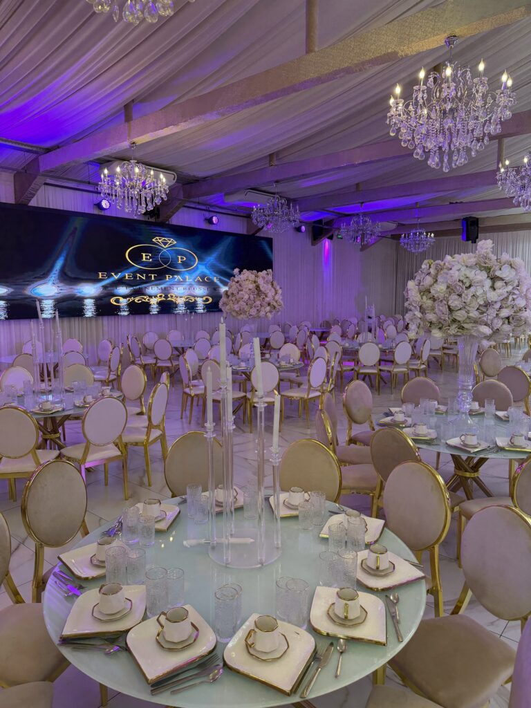 Salle de fête et son éclairage scénique à Event Palace